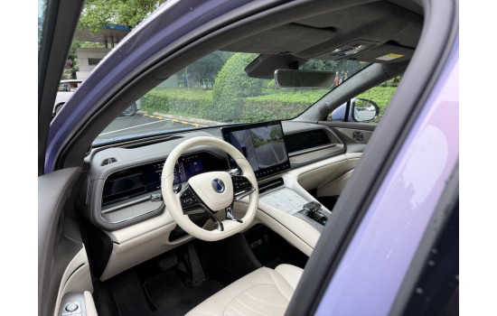 Denza N7 EV, пробіг 8 тисяч км